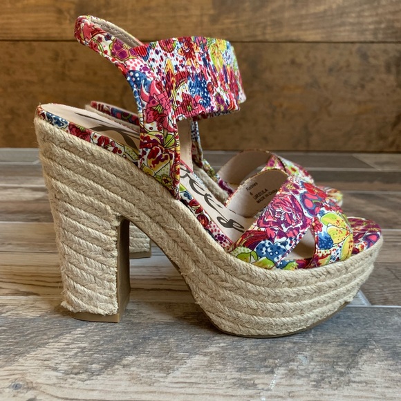 rebels Shoes - NWOT Rebels Brand Floral Print Platform Sandals